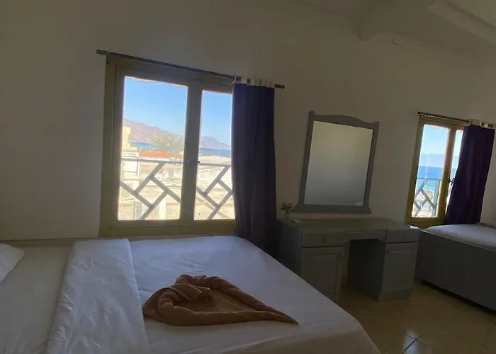 Mirage Village Hostel *