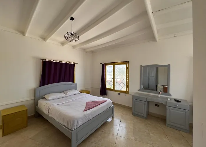 Mirage Village Hostel *