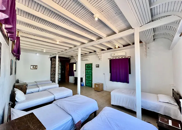 Mirage Village Hostel *