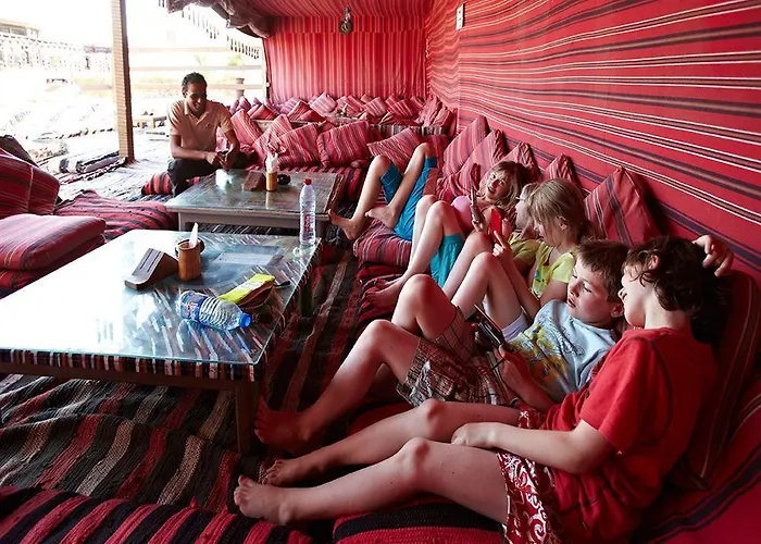 Hostel Mirage Village *
