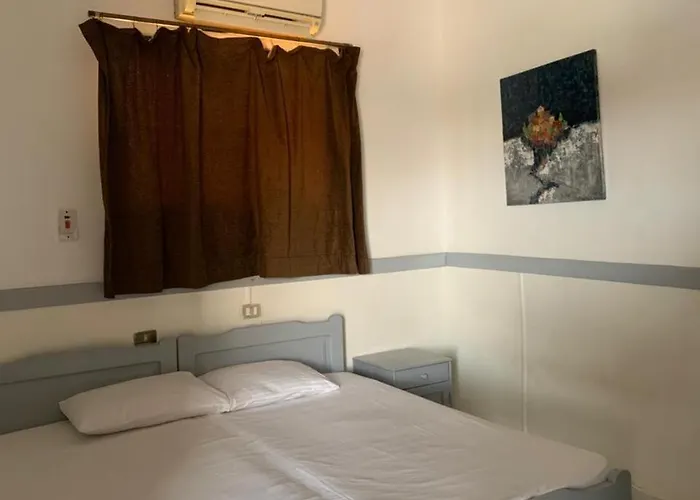 Mirage Village Hostel *